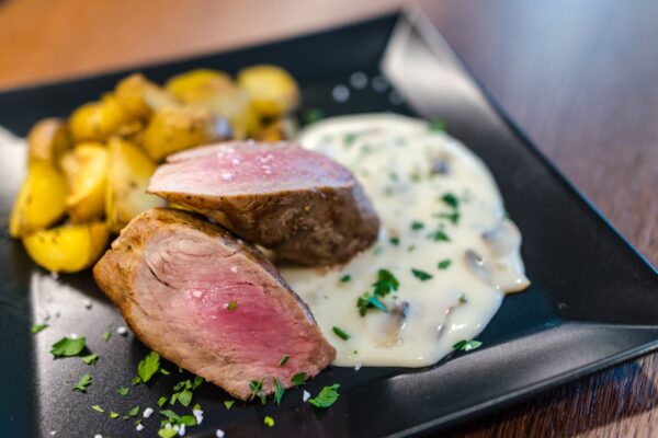 Comment réussir un filet mignon de porc au miel et sauce soja ?