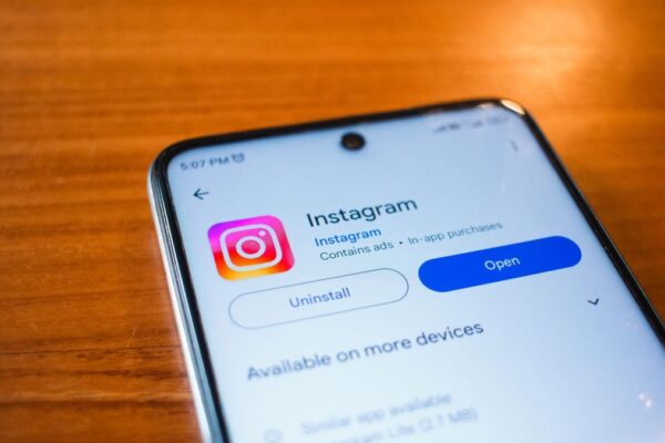 Désinstaller une application : méthodes selon ordinateur et smartphone